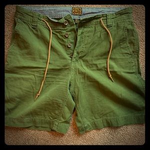 Men’s obey green shorts